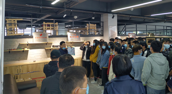 保定鈺鑫電氣科技有限公司