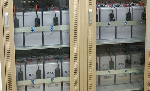 蓄電池內(nèi)阻監(jiān)測模塊