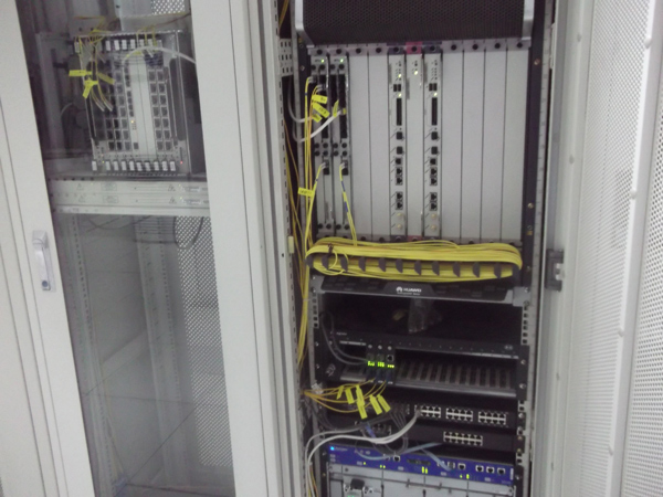 蓄電池主機(jī)監(jiān)控系統(tǒng)